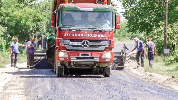 ШАБАЦ НА УСЛУЗИ ИНВЕСТИТОРИМА: Роба страдала приликом транспорта, град асфалтирао путеве